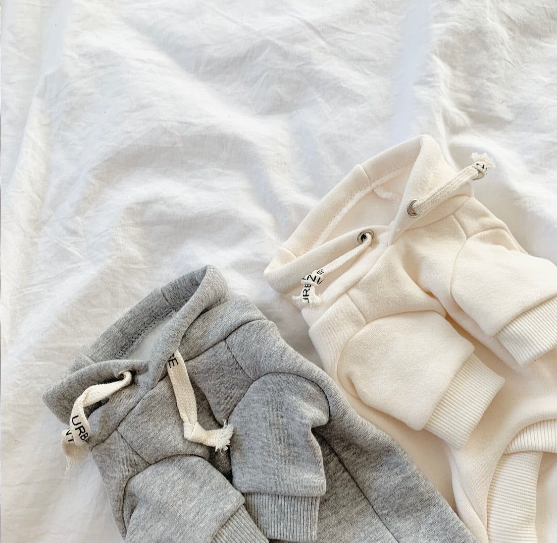 エプロンドレス　mishuri ホワイト リネン エプロンドレスmishuri ホワイト リネン